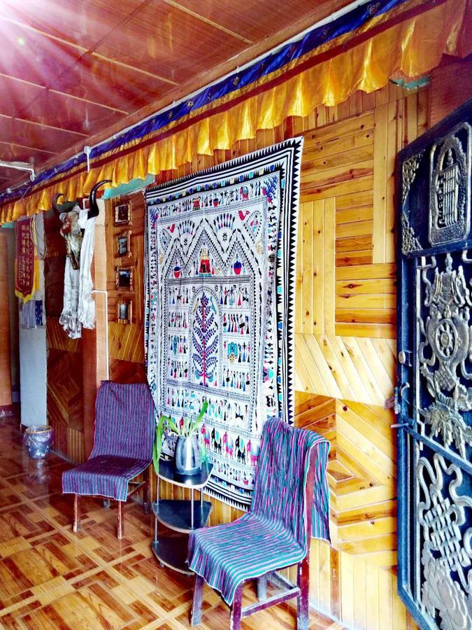 Zishuo Zihua Guest House Daocheng Eksteriør billede