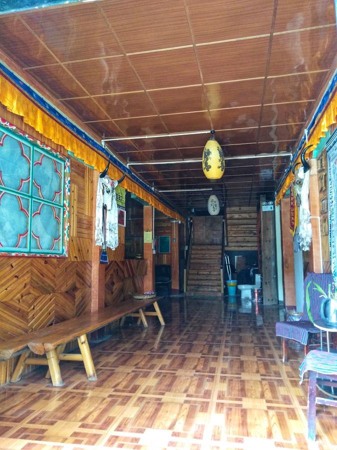 Zishuo Zihua Guest House Daocheng Eksteriør billede
