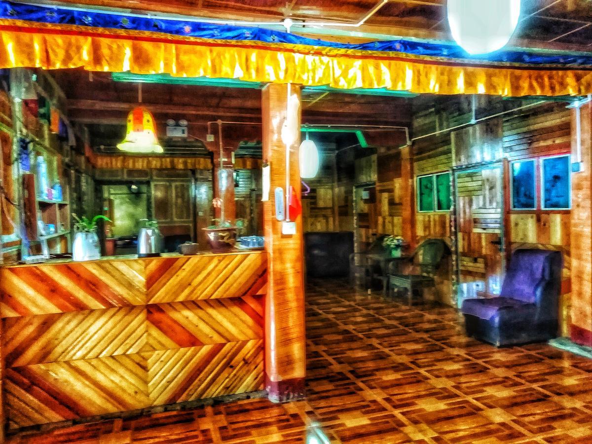 Zishuo Zihua Guest House Daocheng Eksteriør billede