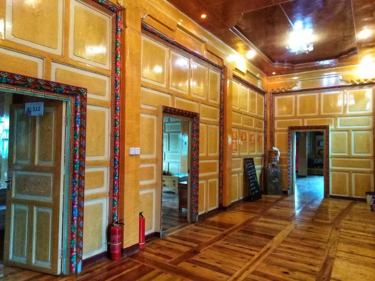 Zishuo Zihua Guest House Daocheng Eksteriør billede