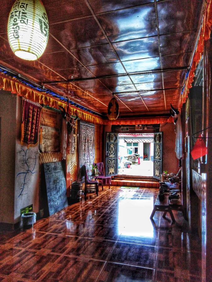 Zishuo Zihua Guest House Daocheng Eksteriør billede
